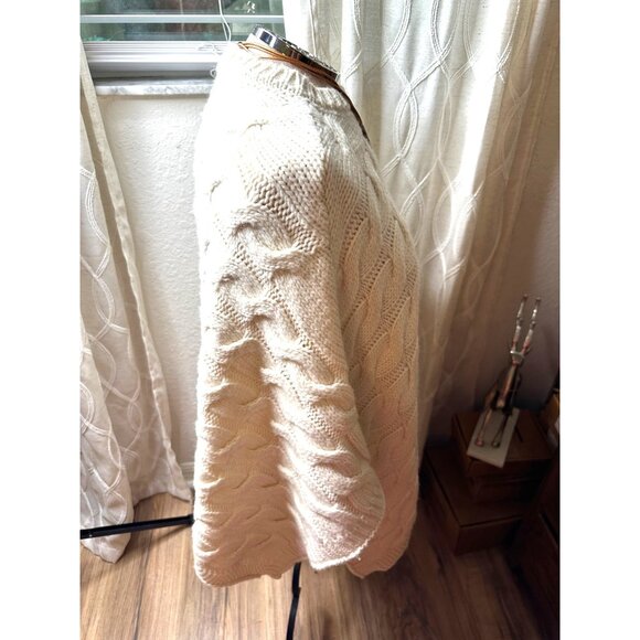 Cocogiò Chunky Cable knit Wool blend Ivory Poncho Cape O/S Cottagecore Coquet - Picture 7 of 11